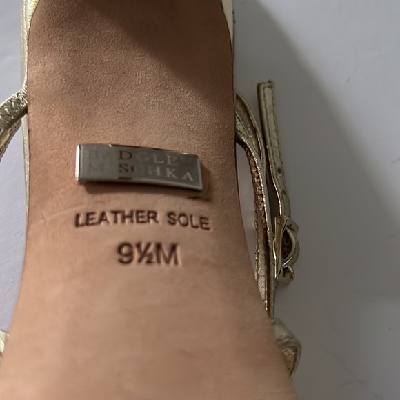 BADGLEY MISCHKA  Metallic gold platform, stiletto straps heels. Size 9.5 - Picture 3 of 11
